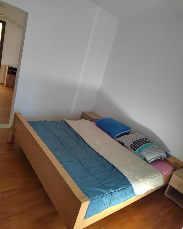 Apartmani Jela Sombor Exteriör bild