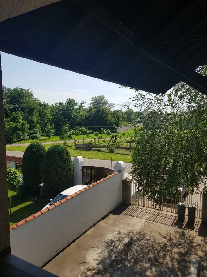 Apartmani Jela Sombor Exteriör bild